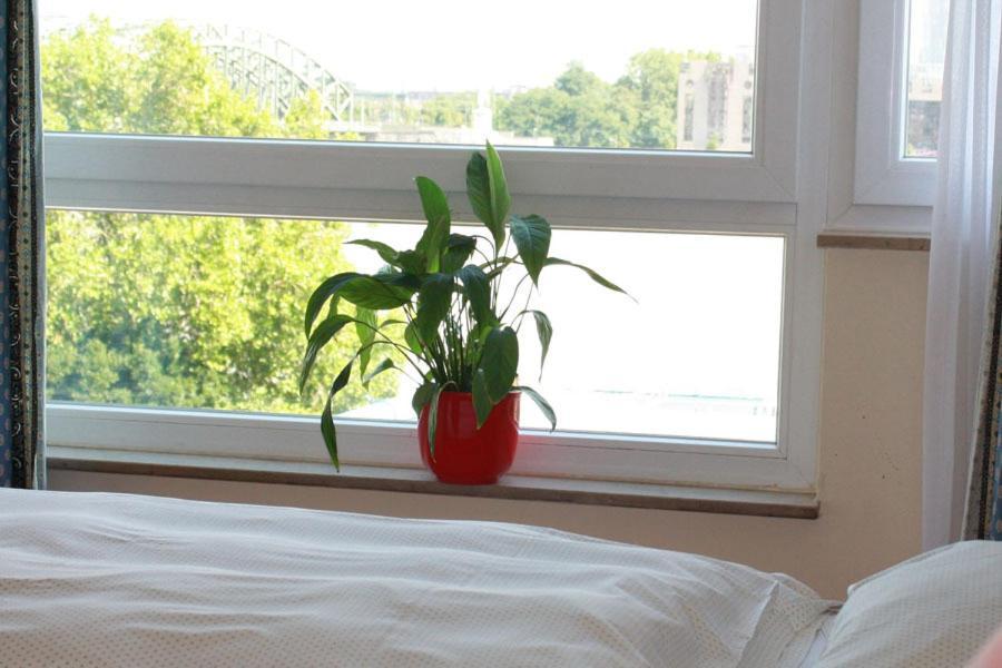 Hotel Roemerhafen Koln Bagian luar foto