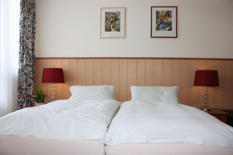 Hotel Roemerhafen Koln Bagian luar foto