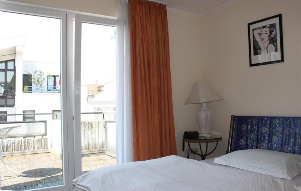 Hotel Roemerhafen Koln Bagian luar foto