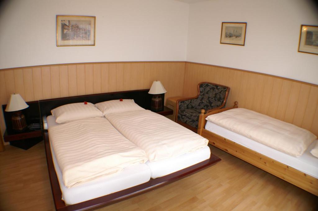 Hotel Roemerhafen Koln Ruang foto